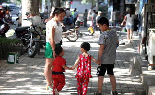 叶剑英孙女私照泄露：一段尘封往事的揭开与反思